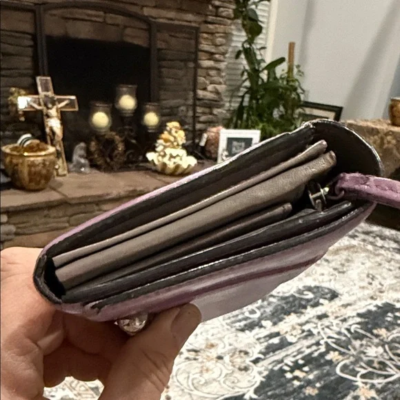 Gucci Purple Leather Zip Wallet with Bamboo Hardware - Picture 6 of 12